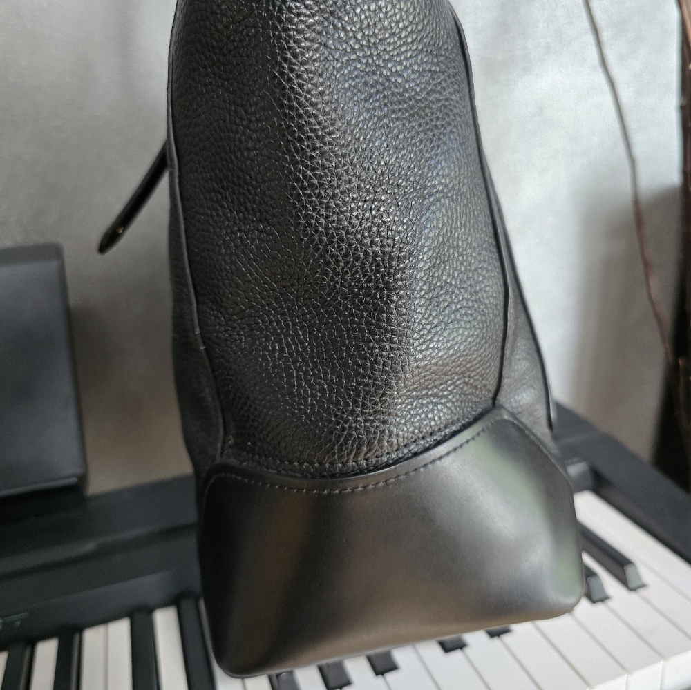 Michael Kors Black Leather Structured Tote - Picture 11 of 16